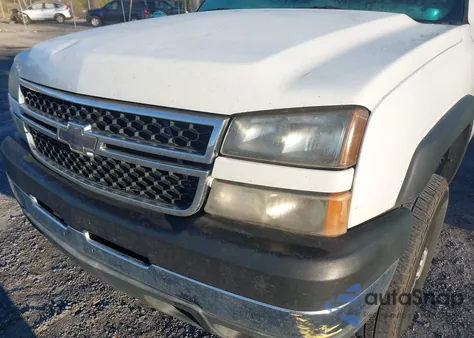 2007 Chevrolet Silverado C2500 Heavy Duty z USA, uszkodzony, nr VIN 1GCHC29D67E183977